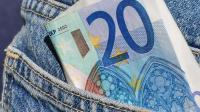 Jeanshosentasche mit 20 Euro darin